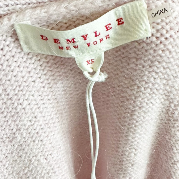 Demylee Sweater XS NWT - Picture 6 of 10